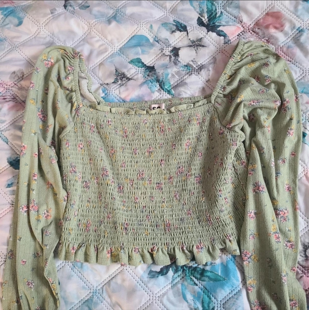 Green floral crop